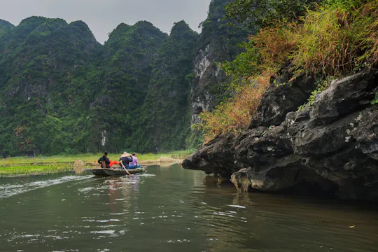 Hoa Lu Ancient Capital guided tour with Tam Coc boat ride and Mua Cave