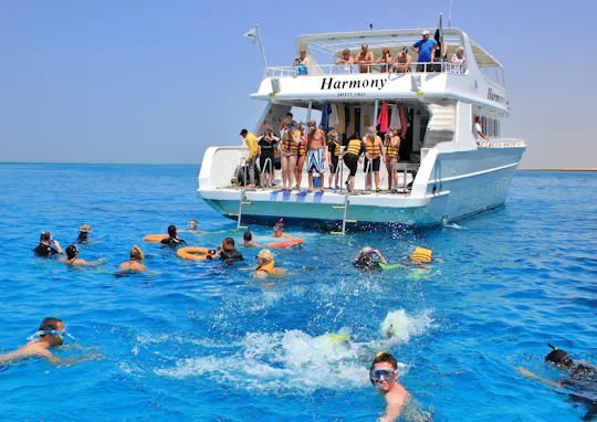 Schnorchel-Bootsfahrt mit Mittagessen und Seascope-U-Boot in Sharm el-Sheikh