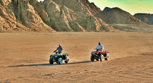 Aventura nocturna en quad con té beduino en Sharm El-Sheikh
