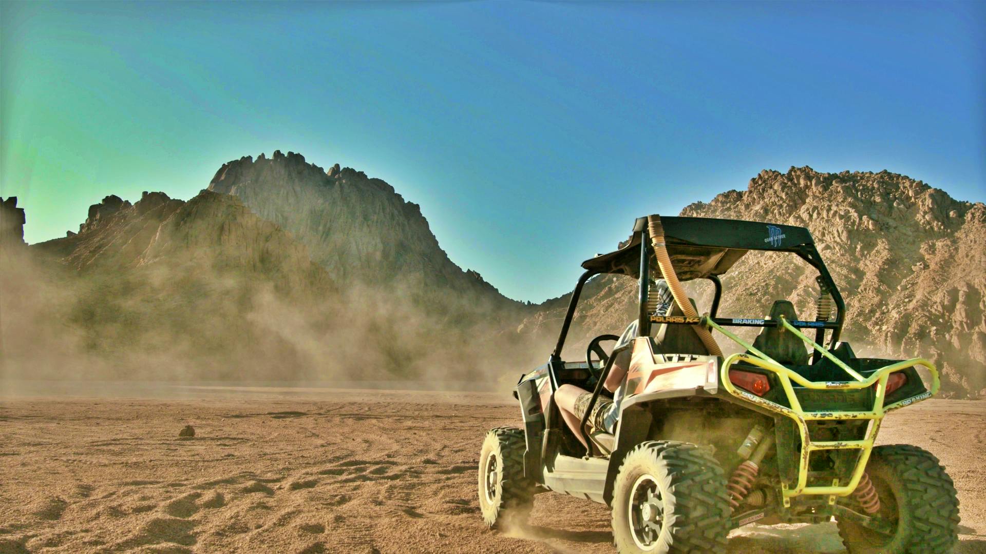Buggy-Fahrt bei Sonnenuntergang mit Grillabend und Kamelritt in Marsa Alam