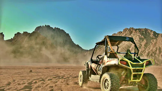 Buggy-Fahrt bei Sonnenuntergang mit Grillabend und Kamelritt in Marsa Alam