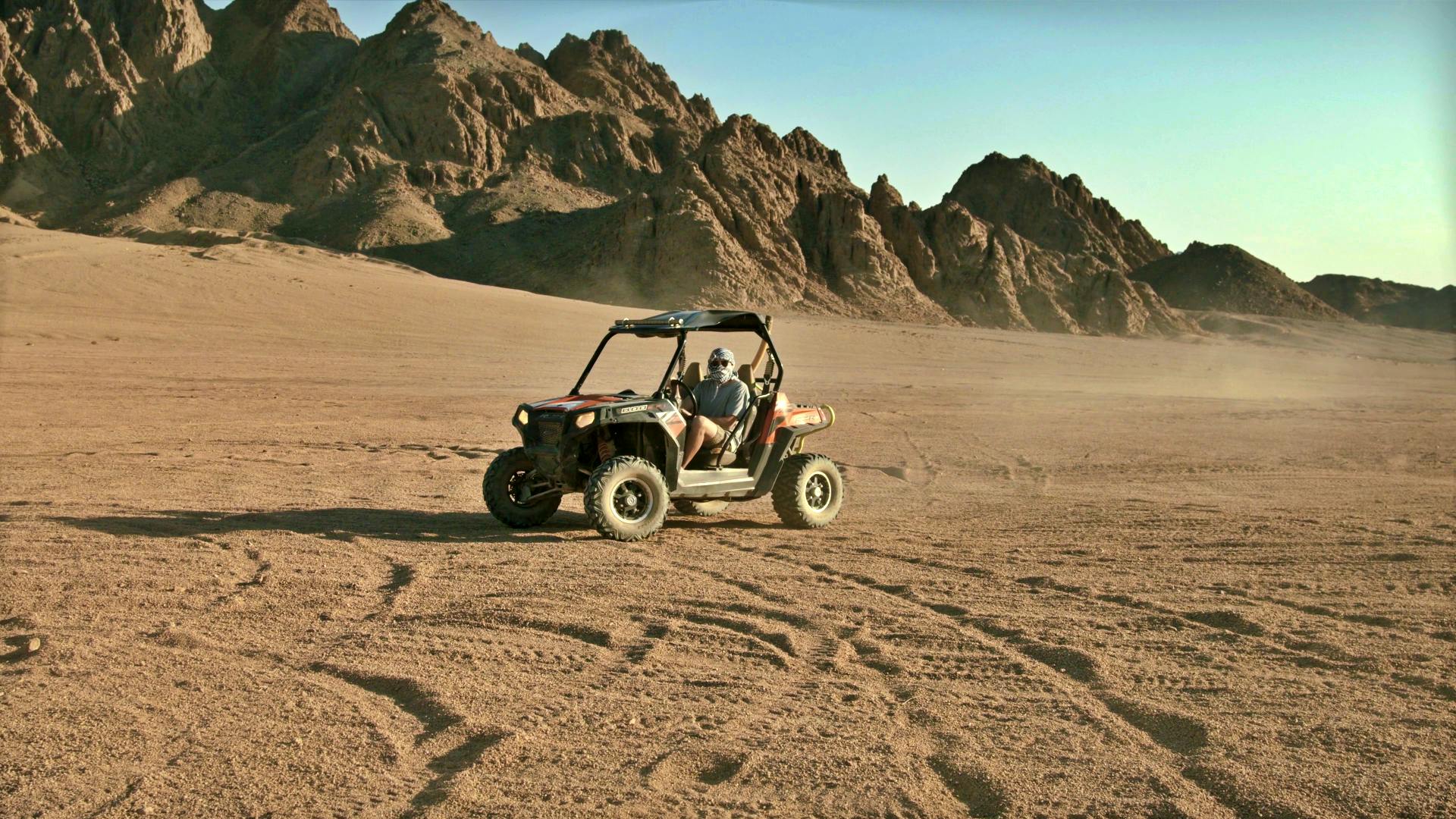 Ochtendbuggytour met kamelenrit in Marsa Alam