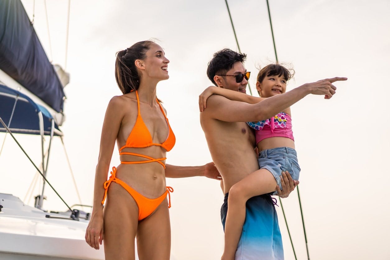 Luxury small-group catamaran cruise by Jamwest