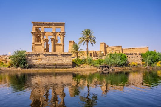 Excursão de 7 dias aos pontos altos de Luxor e Assuã a bordo do Jaz Crown Jubilee