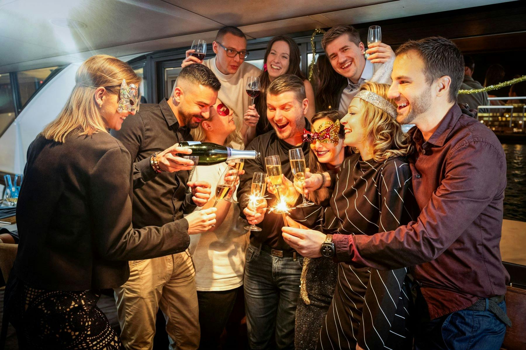 Cruzeiro com prosecco à meia-noite de Passagem de Ano