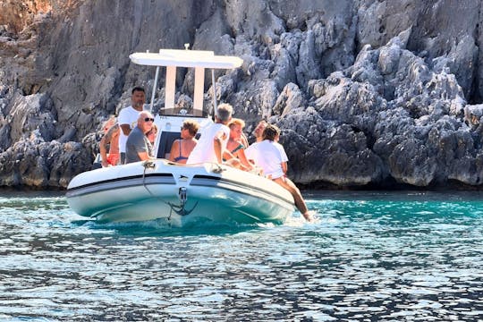 Dinghy-Tour zur Erkundung des Golfs von Orosei vom Hafen von Arbatax