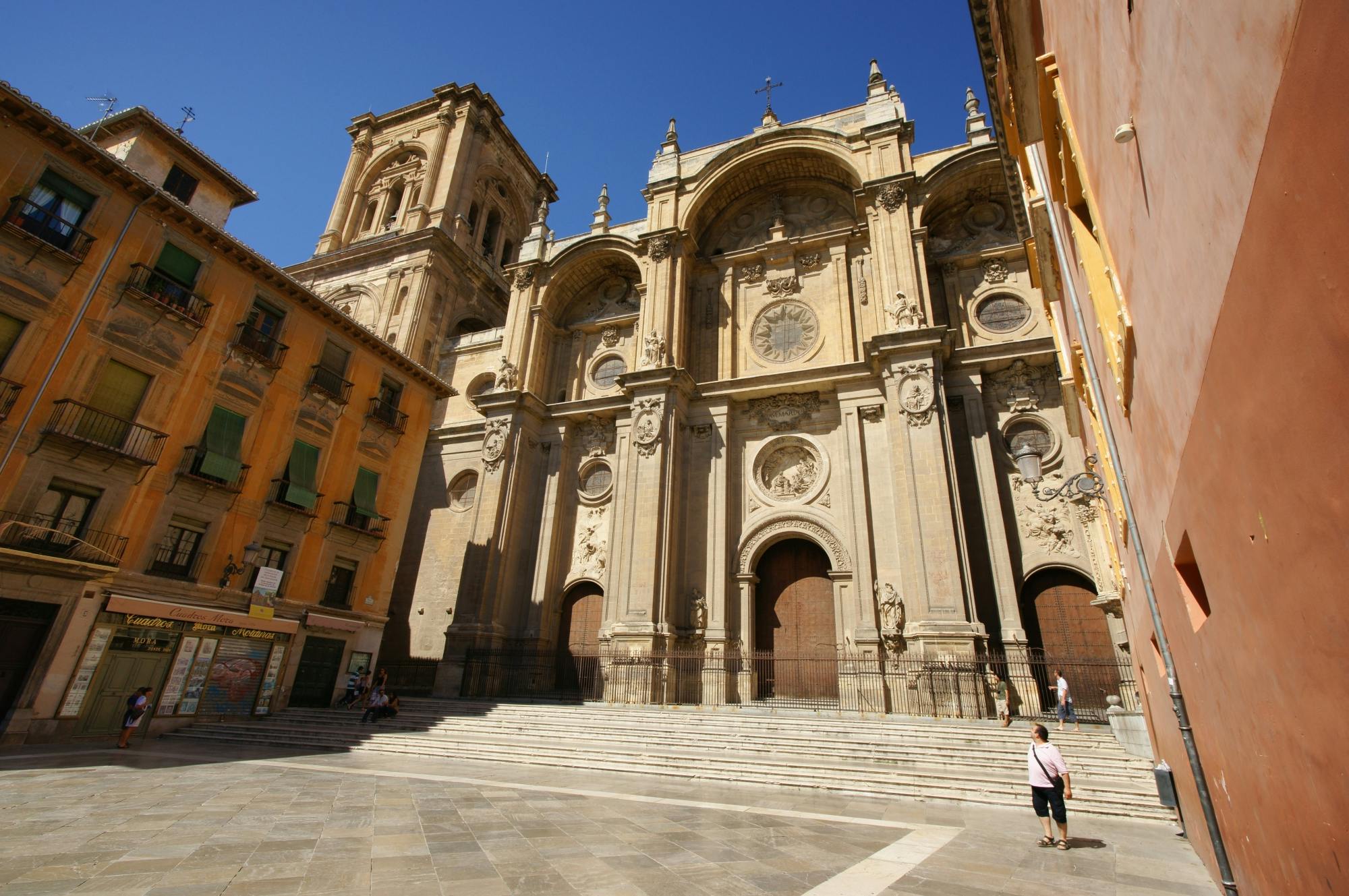 Granada historic centre tour with augmented reality
