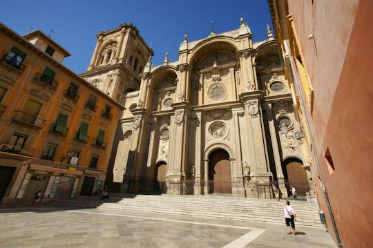 Granada historic centre tour with augmented reality
