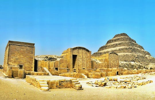 Excursión privada a Menfis y Saqqara con almuerzo casero desde El Cairo