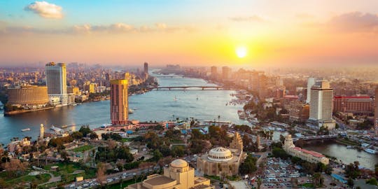 Medio día: El Cairo desde las alturas y un paseo en faluca por el Nilo