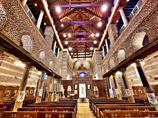 El Cairo antiguo con la iglesia colgante, el museo copto y las mezquitas