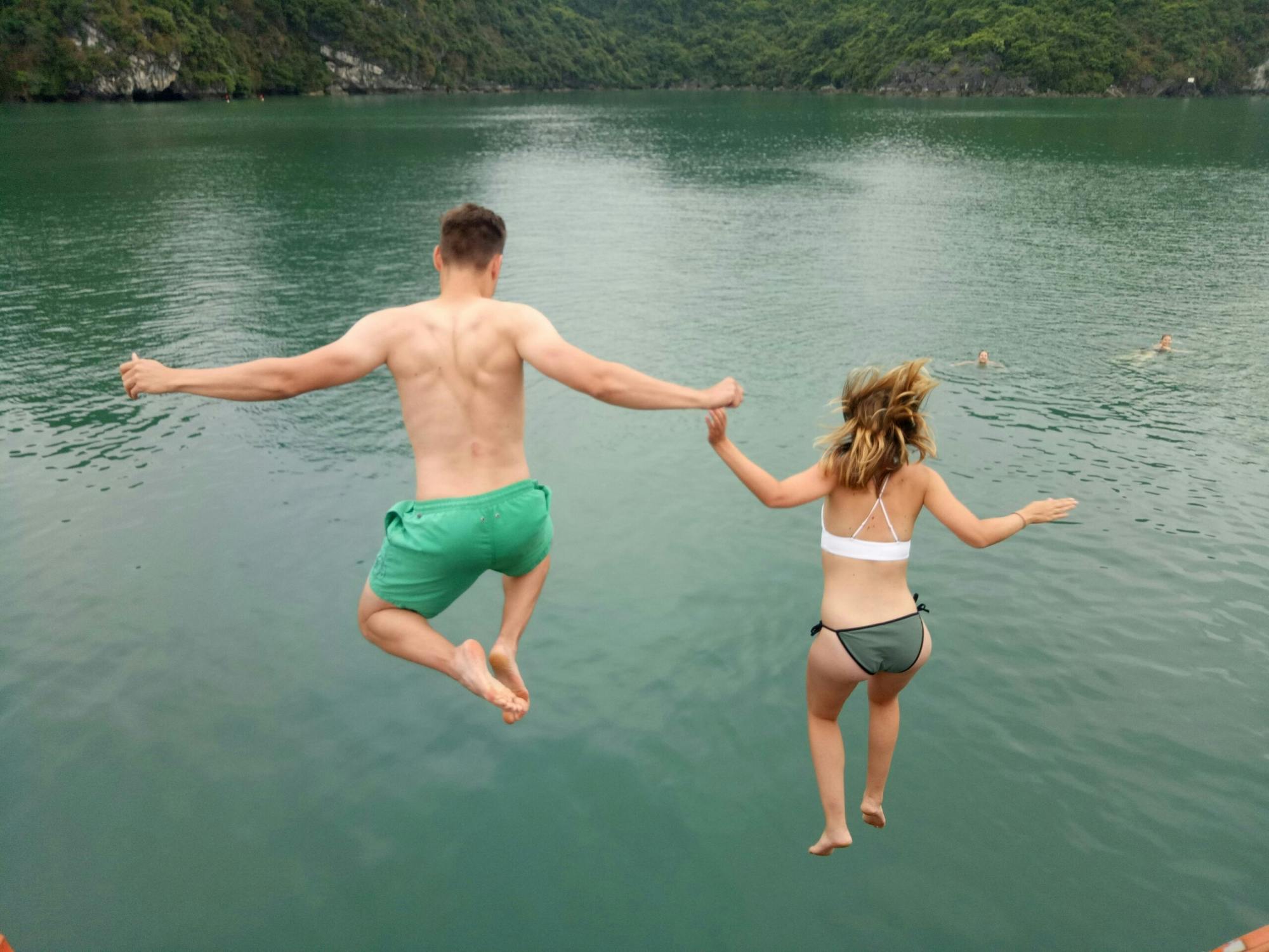 Rejs po zatokach Lan Ha i Ha Long z kajakarstwem i nurkowaniem z rurką