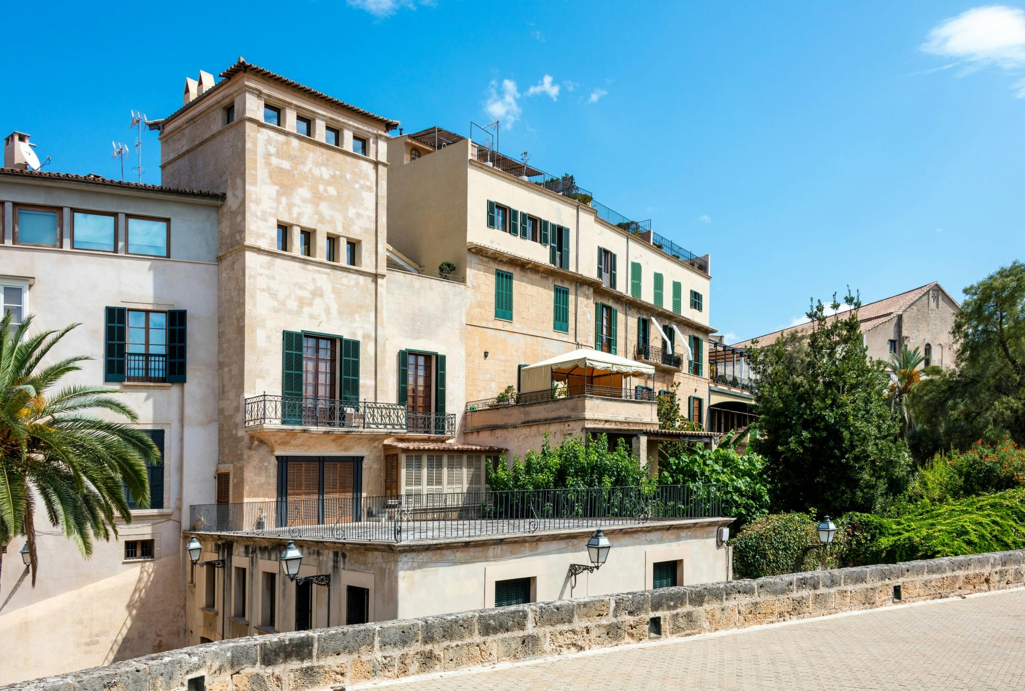 Palma tours with cathedral and Valldemossa options in Polish