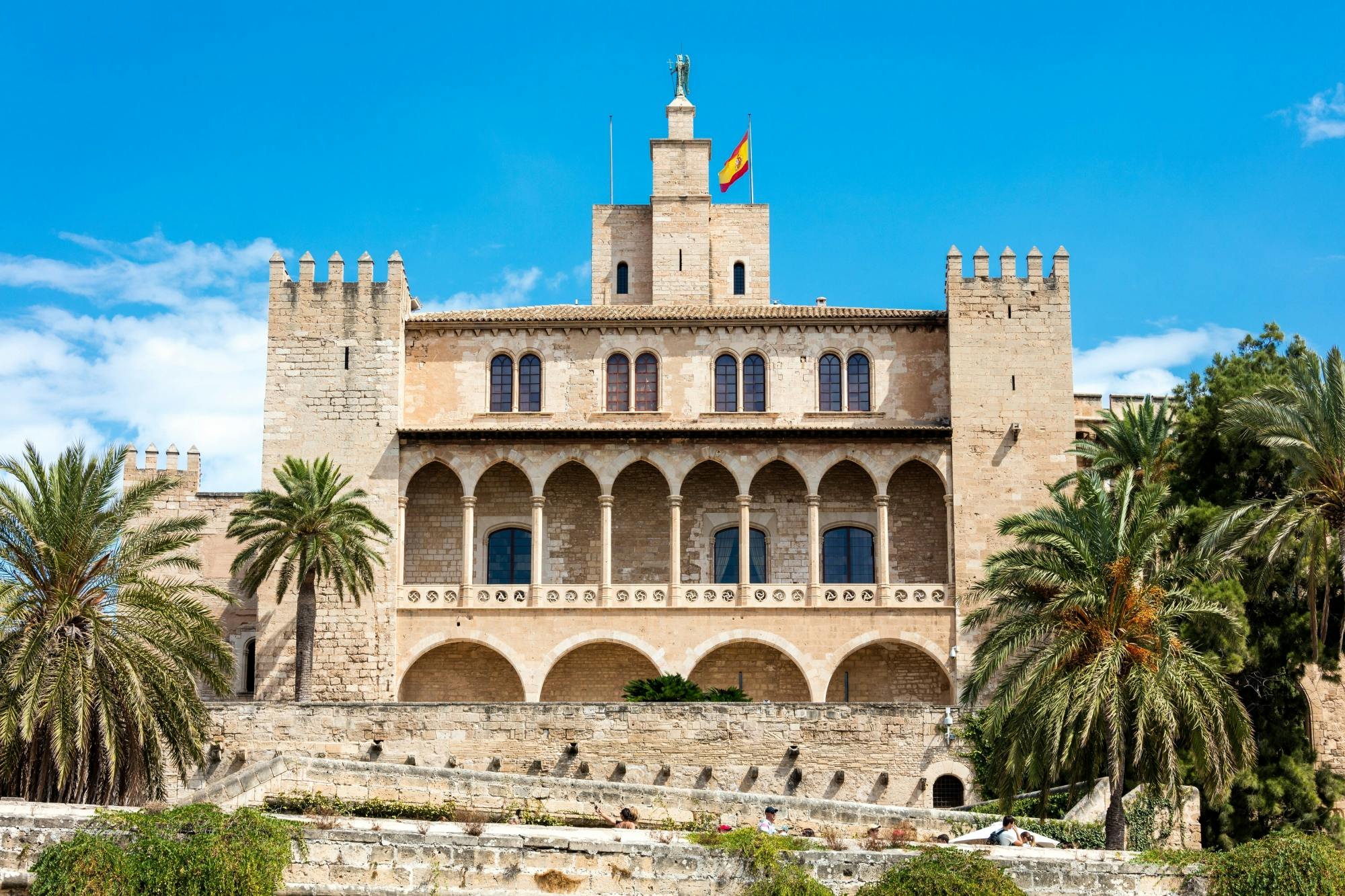 Palma tours with cathedral and Valldemossa options in Polish