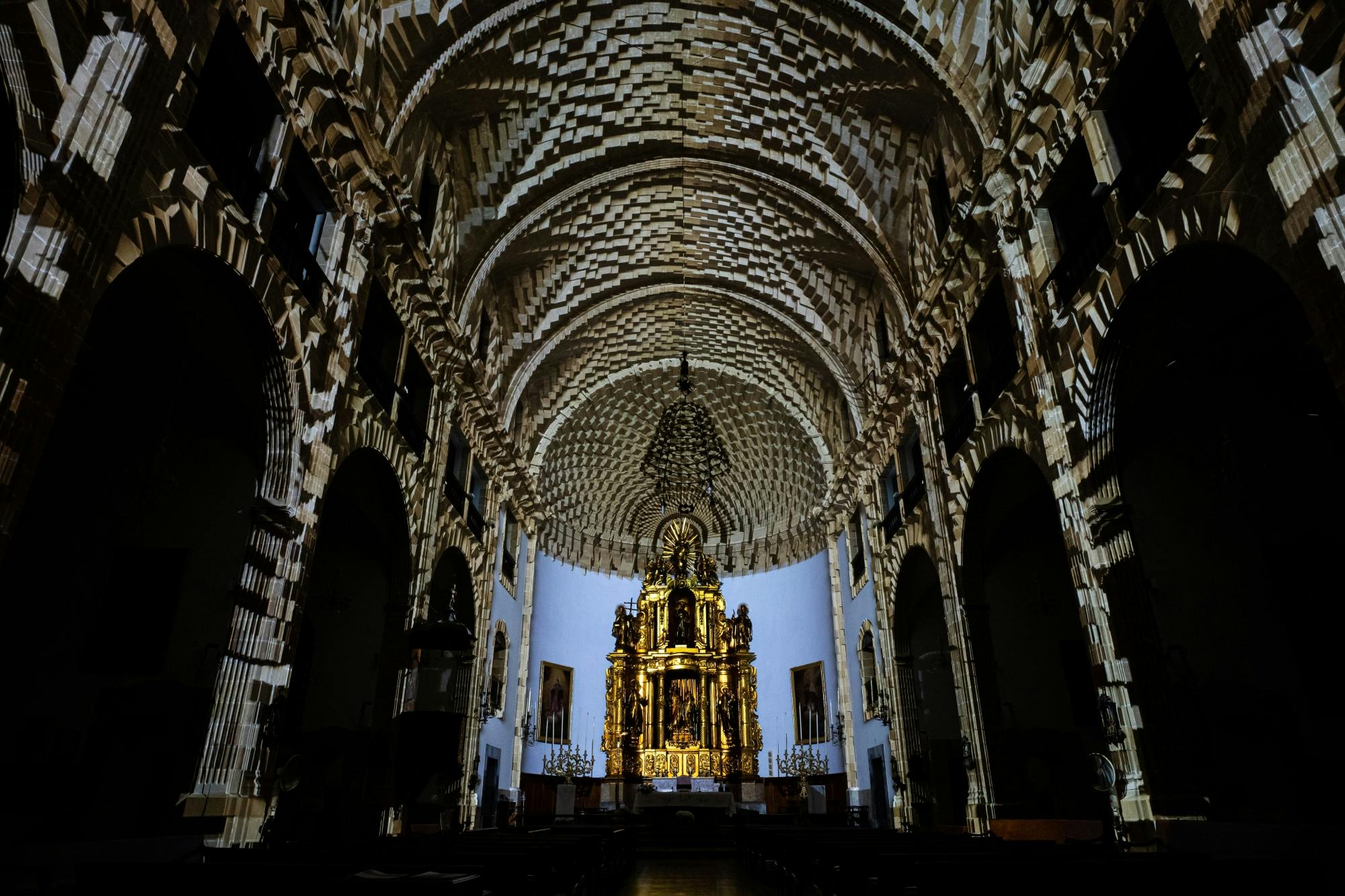 Palma tours with cathedral and Valldemossa options in Polish