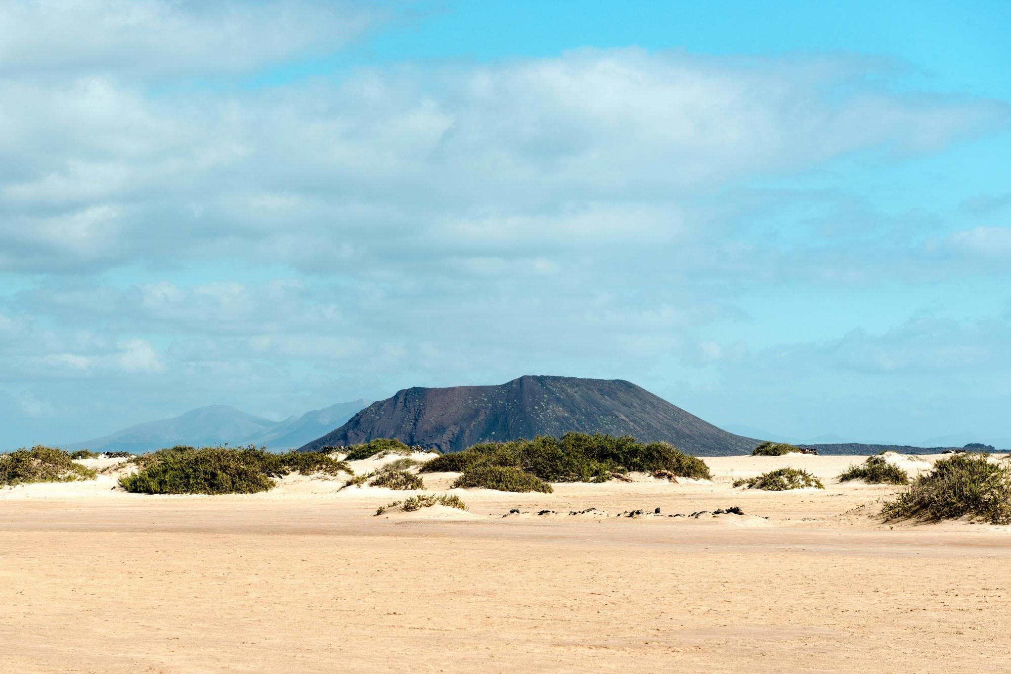 iStock_Lanzarote_Isla_de_Lobos_5.jpg