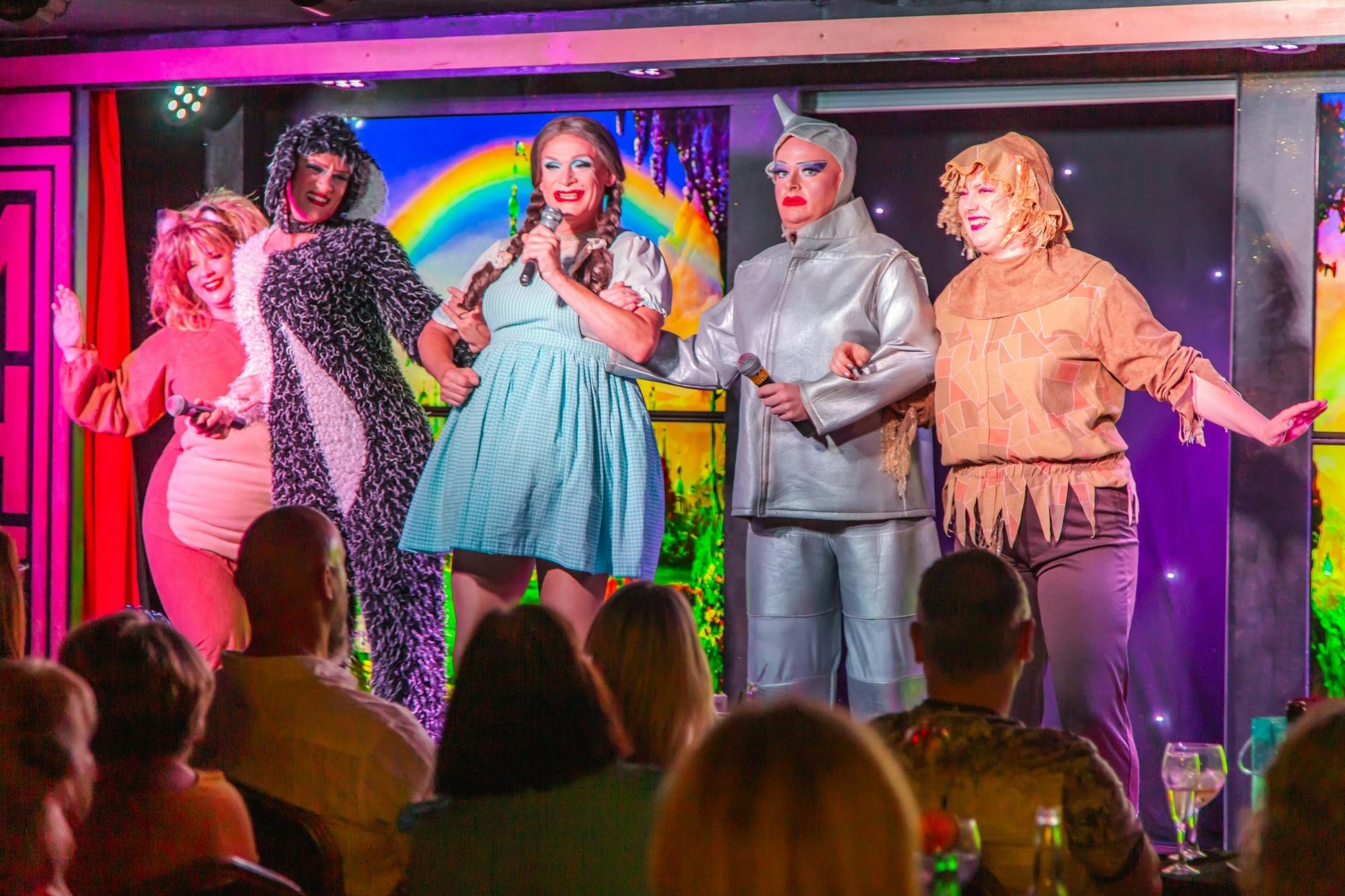 3PC_Spain_Lanzarote_Music_Hall_Tavern_Show_02.jpg