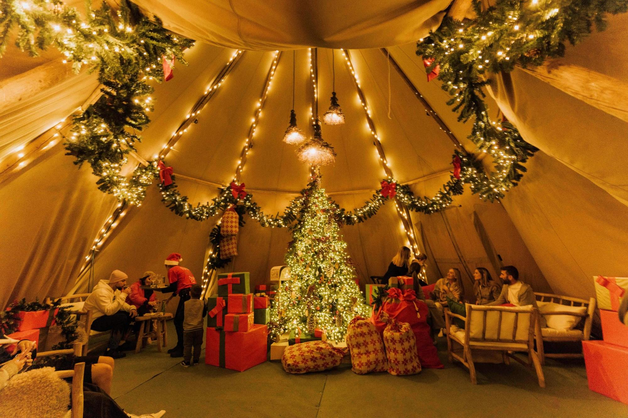 3PC_Spain_Lanzarote_Arrecife_Christmas_Shopping_with_Markets_and_Open_Mall_02.jpg