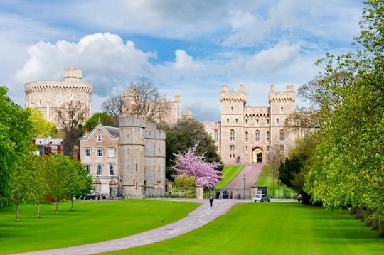 Windsor, Stonehenge, and Oxford tour from London