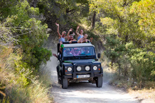 Halve dag 4x4 safari naar de Fuentes del Algar watervallen