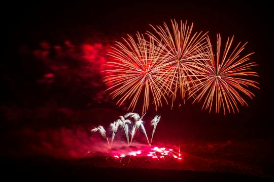 Ifestia Festival: boottocht bij zonsondergang met barbecuediner en drankjes