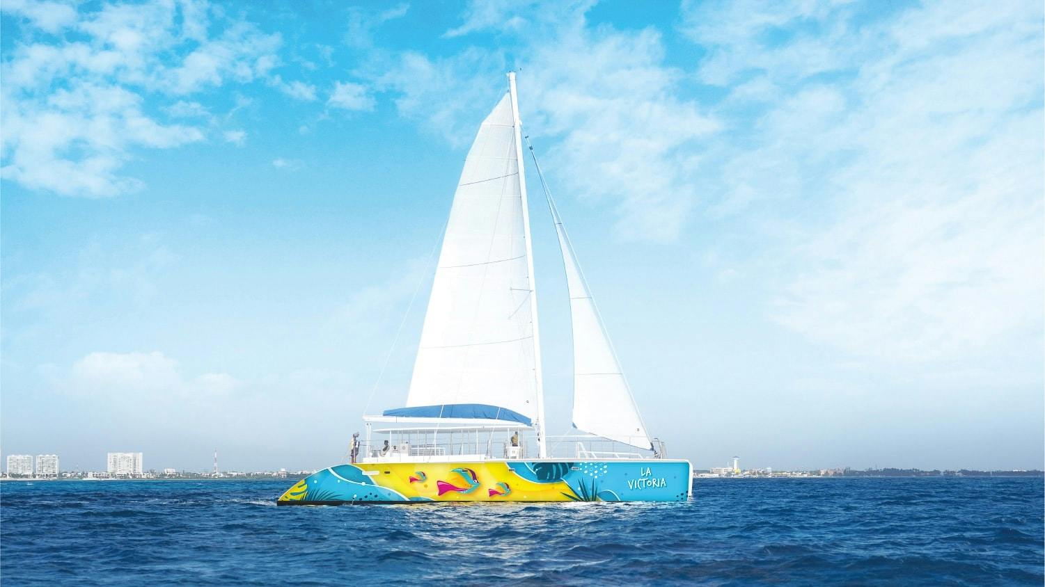 Isla Mujeres Catamaran Cruise, Beach Club & Snorkelling