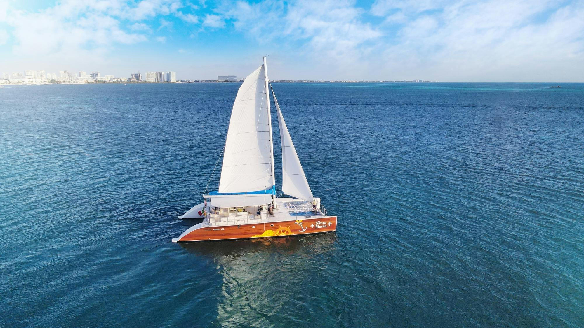Isla Mujeres Catamaran Cruise, Beach Club & Snorkelling