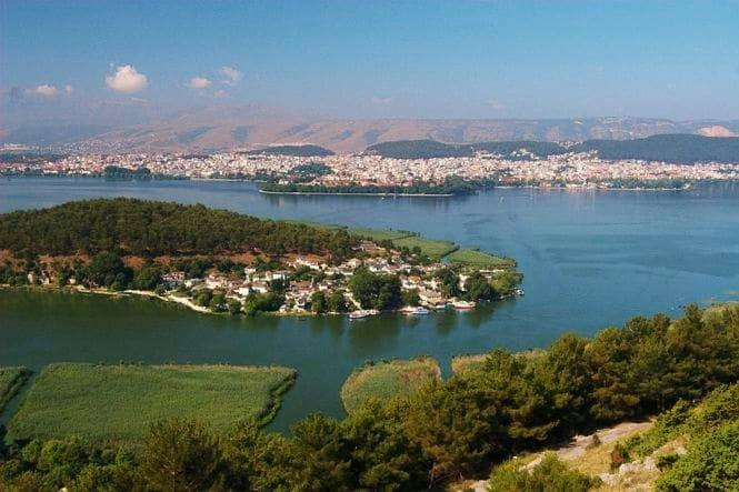 Meteora full-day tour from Lefkada