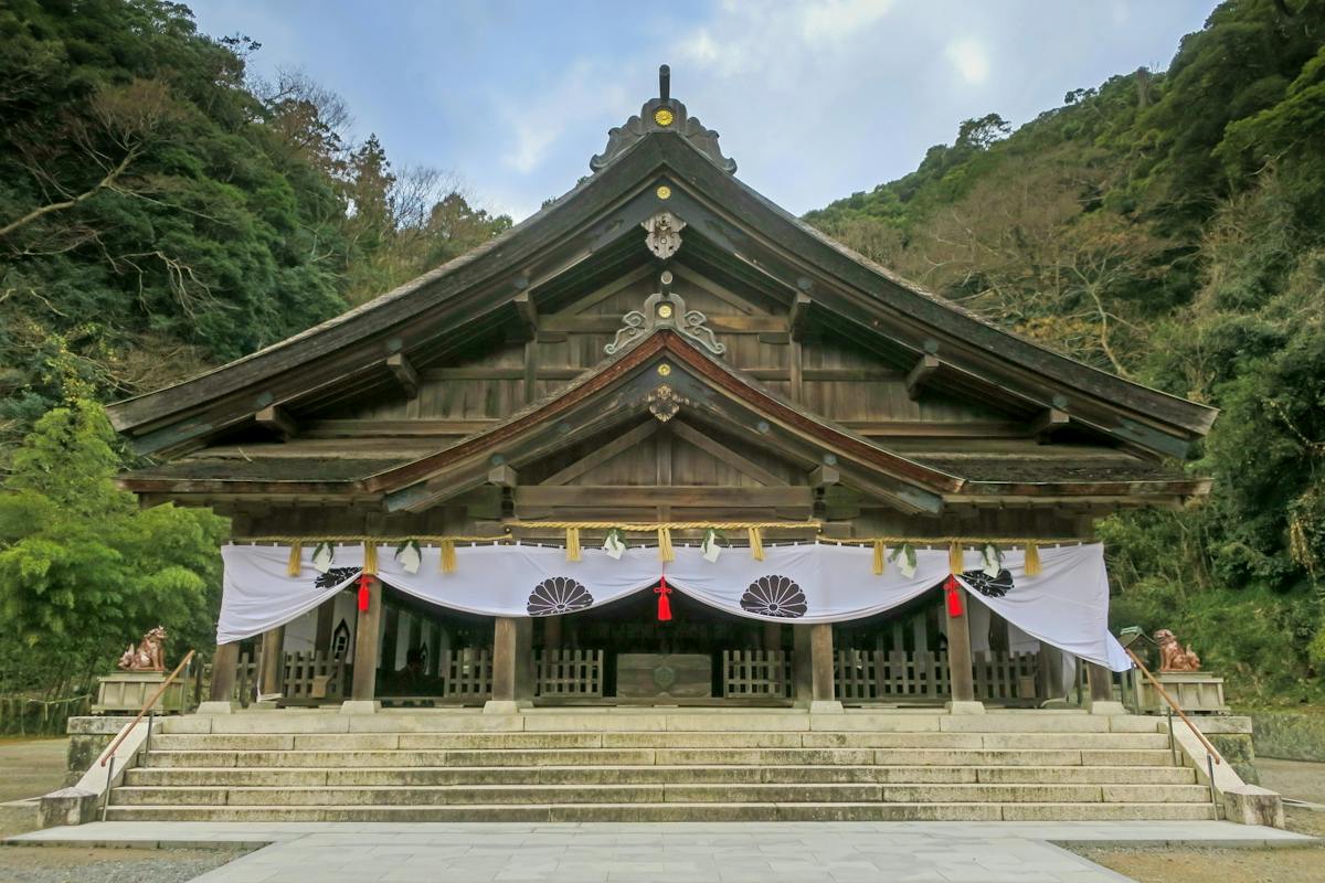 Privétour door Sakaiminato met een bezoek aan de Mizuki Shigeru-weg en de Miho-schrijn