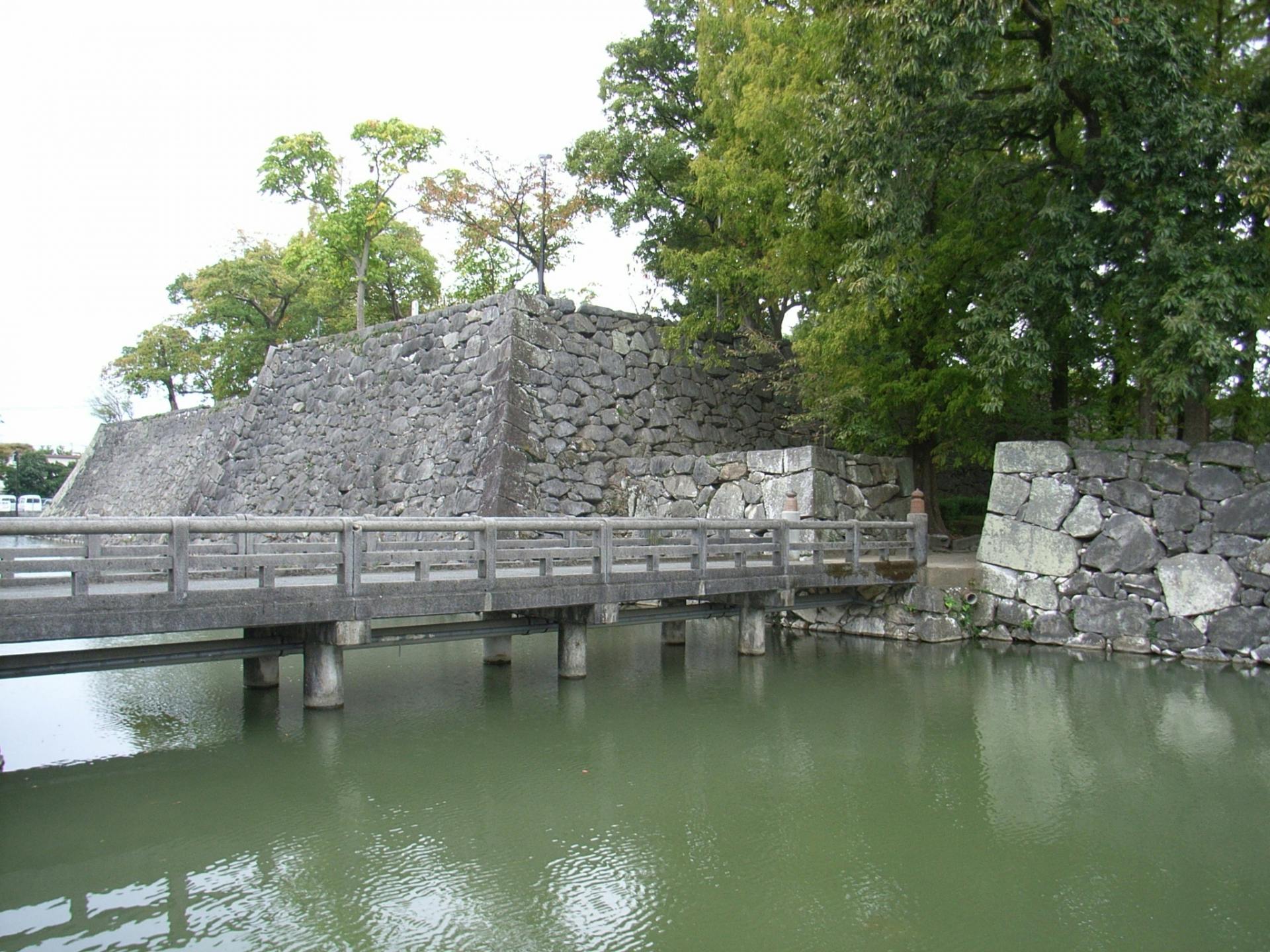 202609186aace98805898.jpg