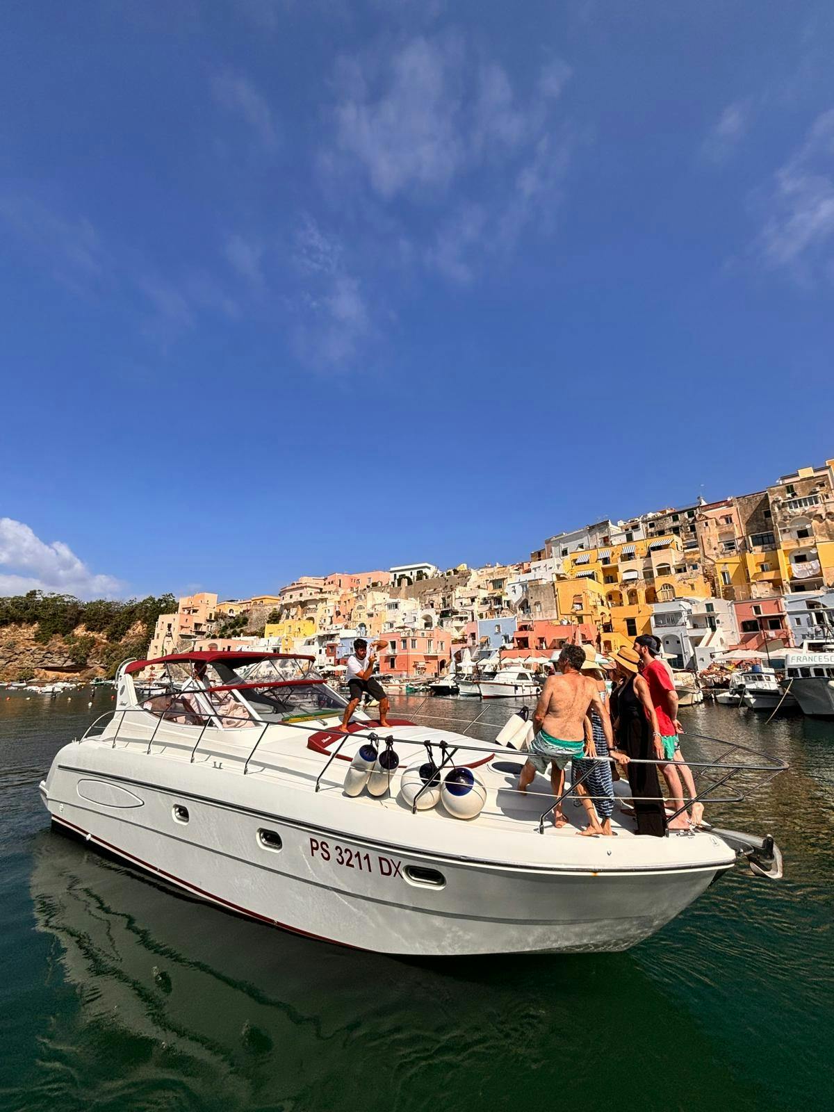 Private Bootstour von Sorrent nach Ischia und Procida