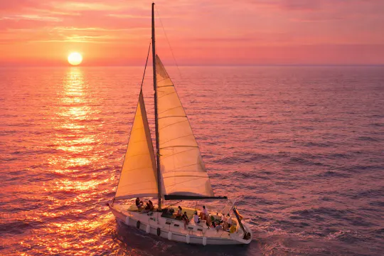 Jantar de luxo ao pôr do sol em Rodes com cruzeiro privado de luxo à vela