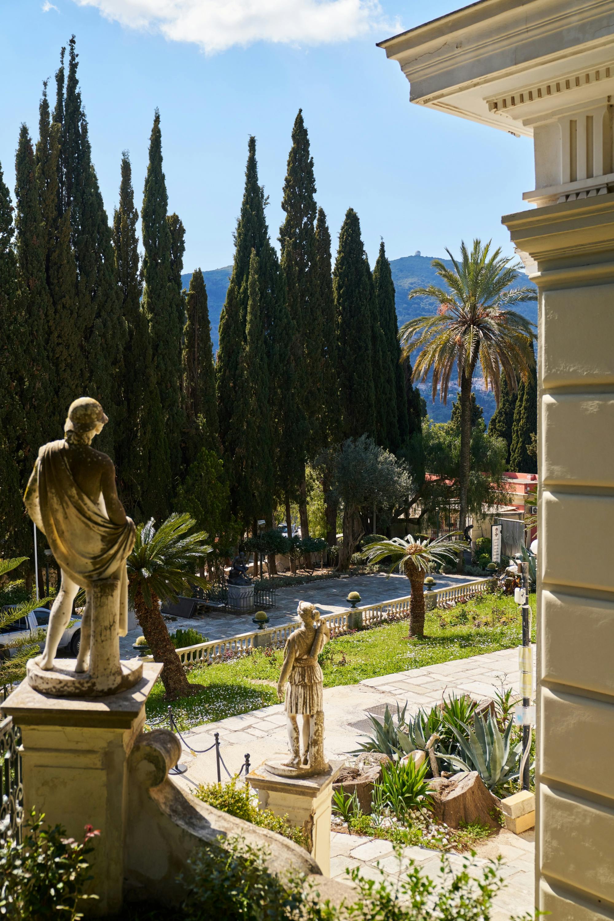 Corfu tour with Achillion Palace and Paleokastritsa