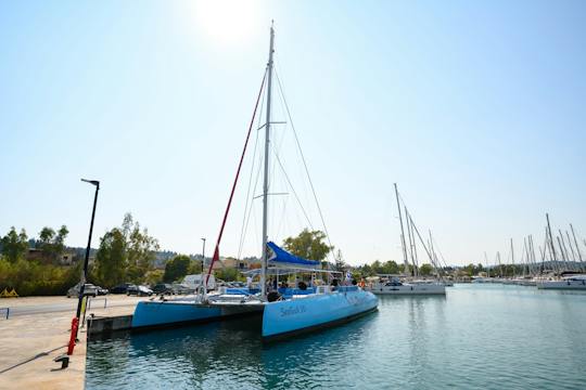 Croisière en catamaran à Corfou avec repas, boissons et transferts en option