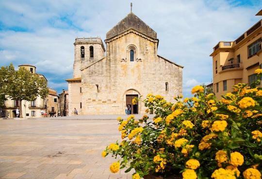 Besalú, El Far Sanctuary and Rupit full-day tour with lunch