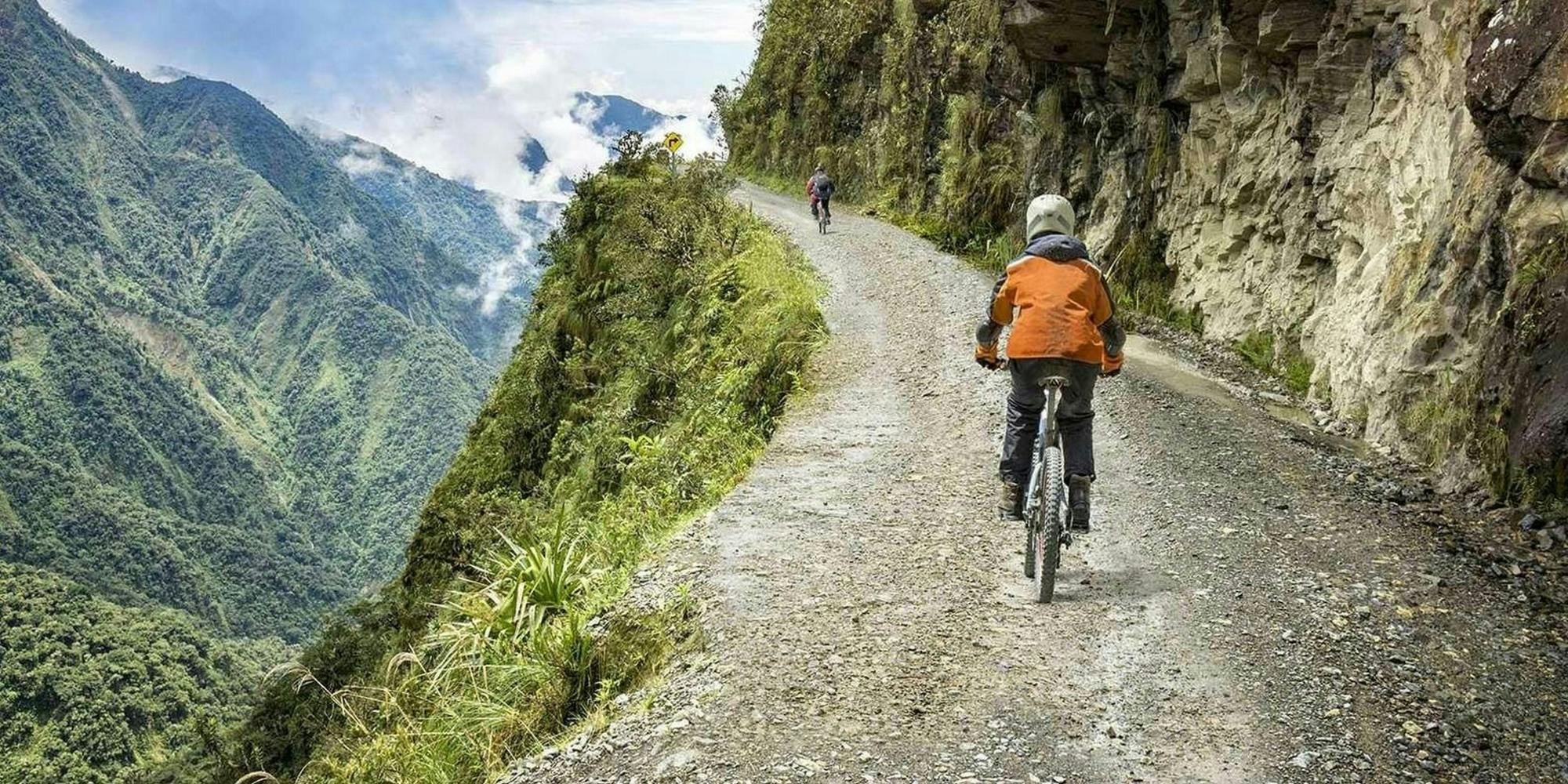 Death Road mountain bike adventure from La Paz