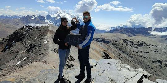 Chacaltaya Mountain and Moon Valley guided day trip from La Paz