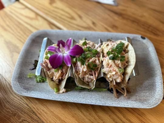 Waikiki guided food tour with tasting and fresh poke