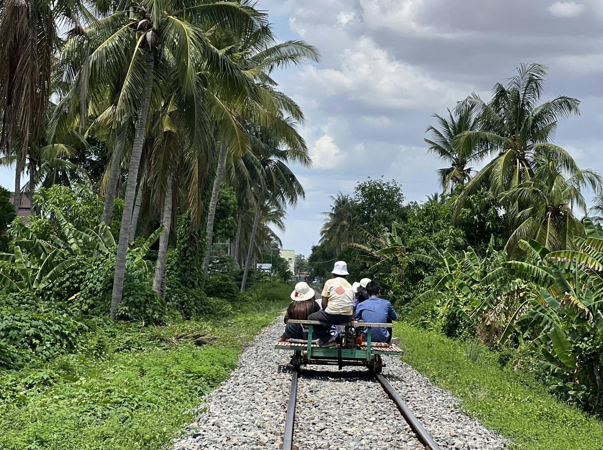 3-day Angkor Wat and Battambang tour with bamboo train