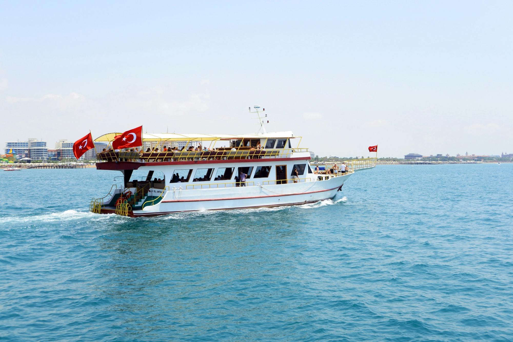 3PC_Turkey_Antalya_Antalya_Waterfalls_Boat_Cruise,_Queen_Selin_05.JPG