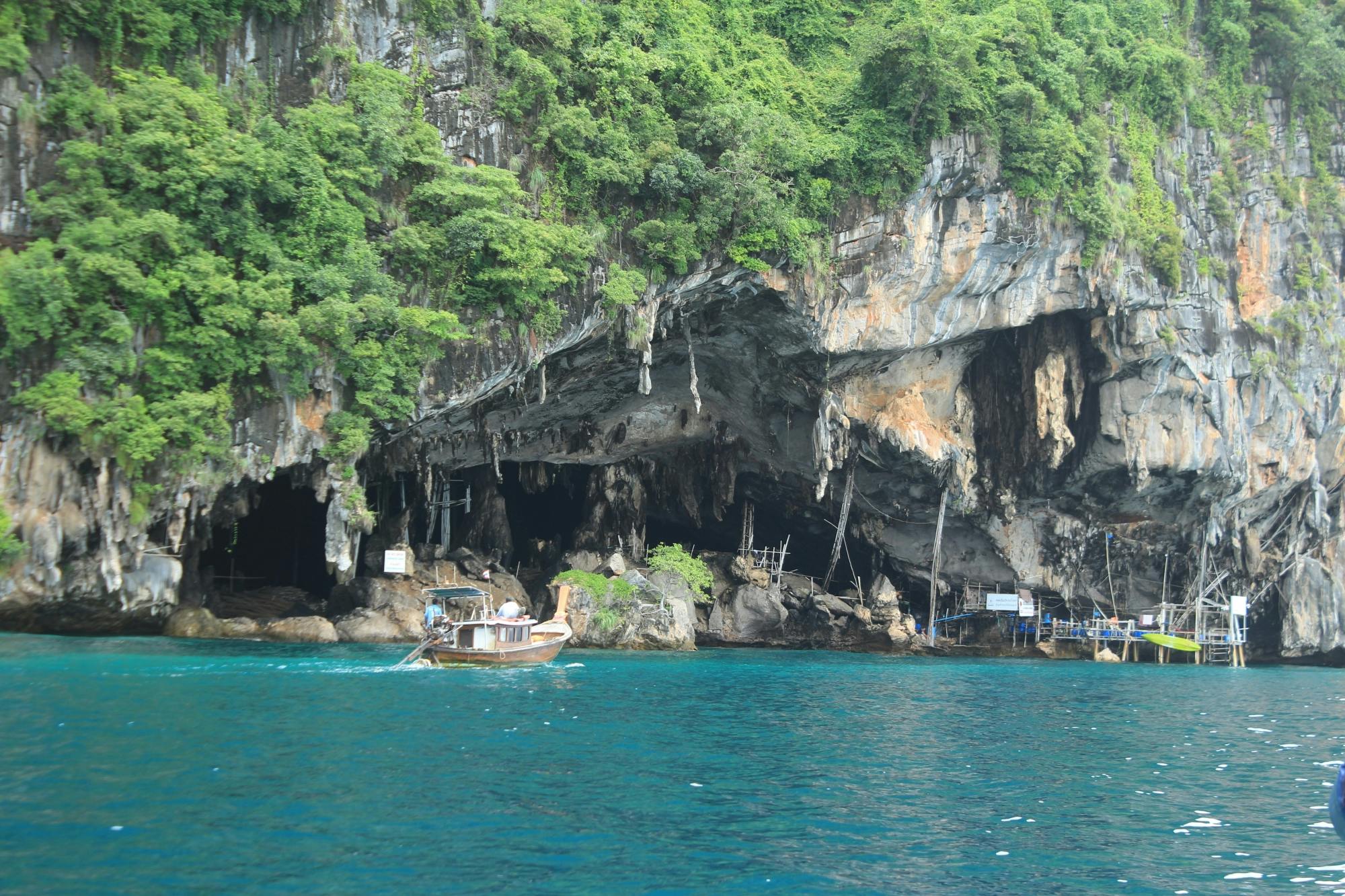 Early Bird Phi Phi Islands by Speedboat