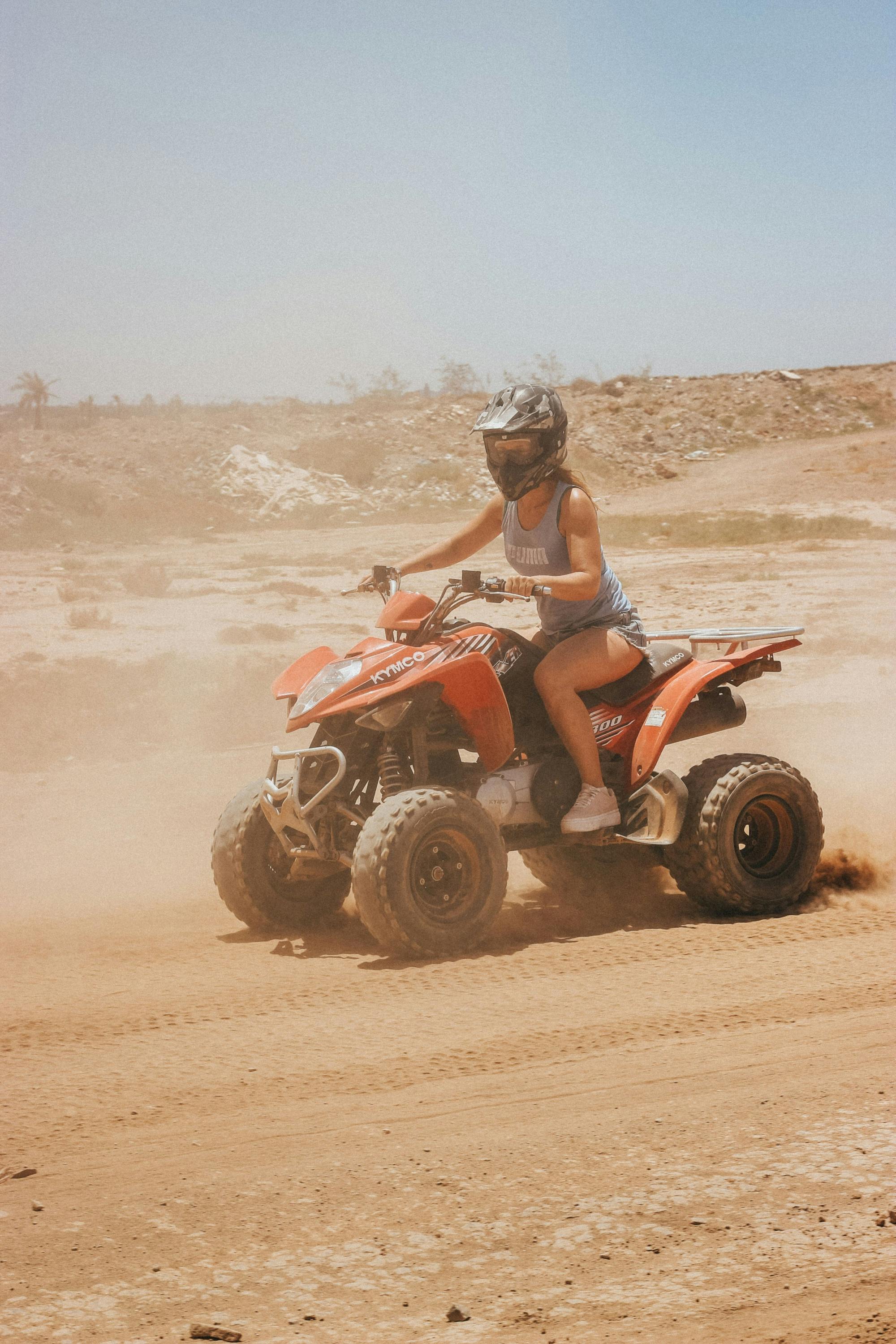 Paseo combinado en quad y en camello con barbacoa