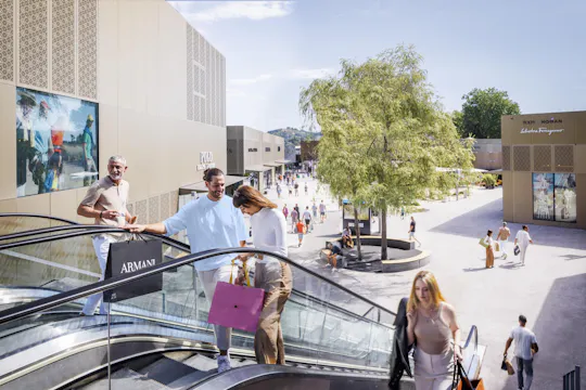 Shuttle tickets to Outletcity Metzingen from Stuttgart with VIP pass