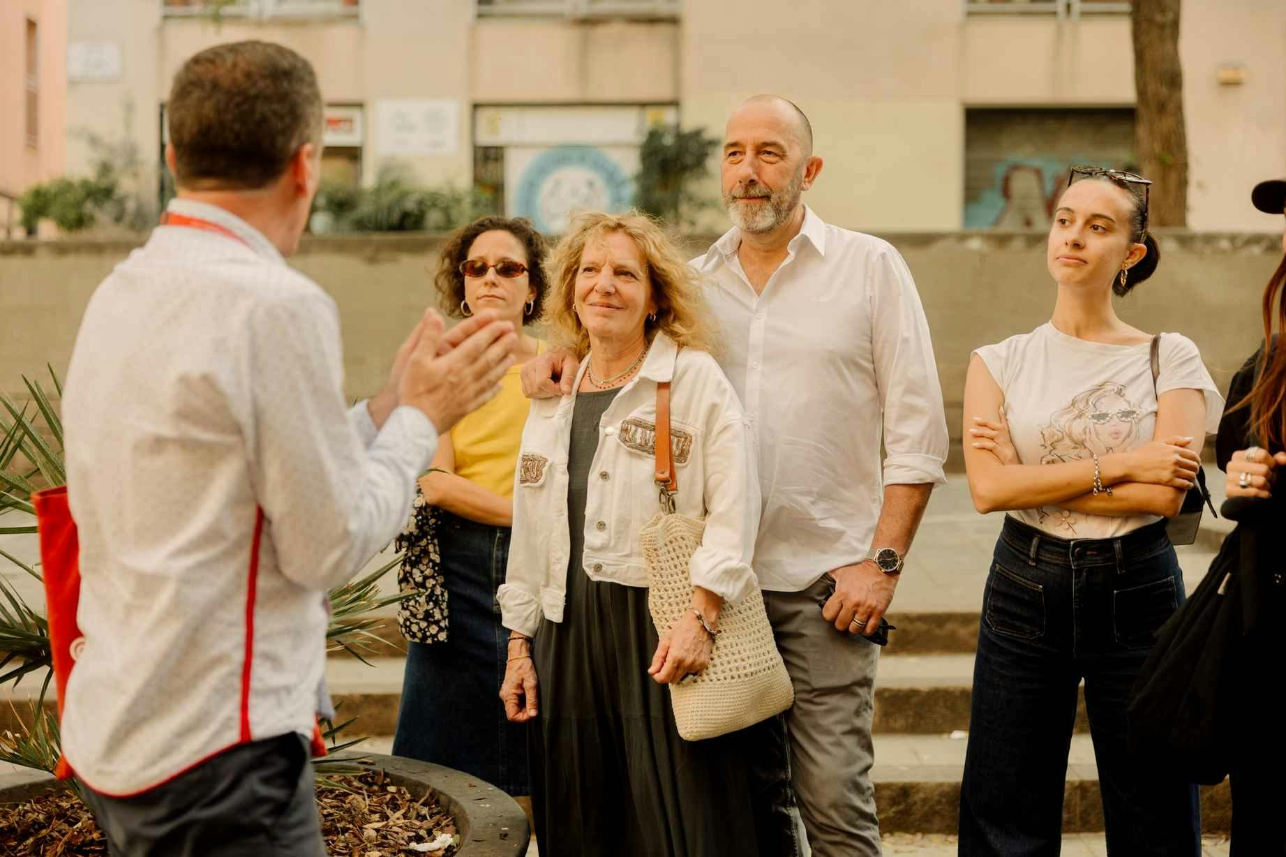 Geführte Tapas- und Getränketour durch Malasaña mit Tourguide