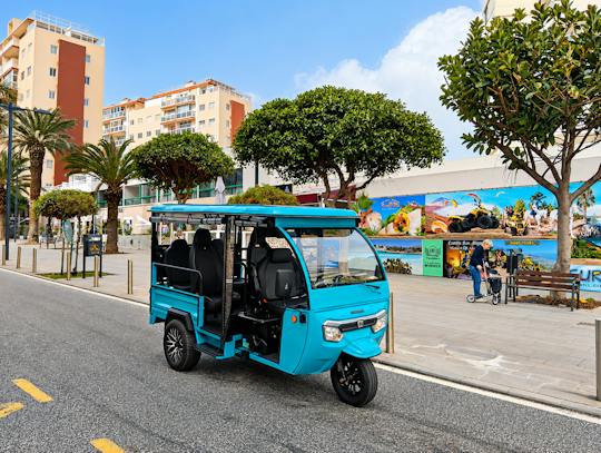 Recorrido en tuk-tuk por Puerto de la Cruz y La Orotava al estilo colonial