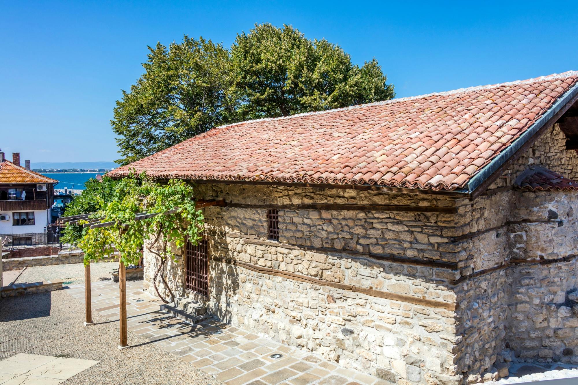 Full-day guided tour of Nessebar from Varna with optional lunch