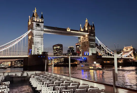 London Thames River cruise with two-course dinner