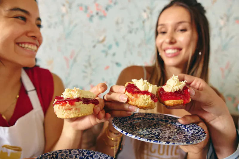 Scone-making workshop with tea in London