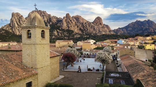 Guided tour of Costa Smeralda with Porto Cervo and beach time