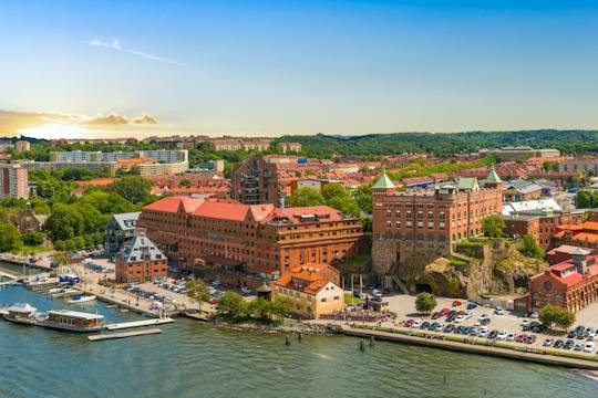 Universeum e World of Volvo com o autocarro «hop-on hop-off» de Gotemburgo